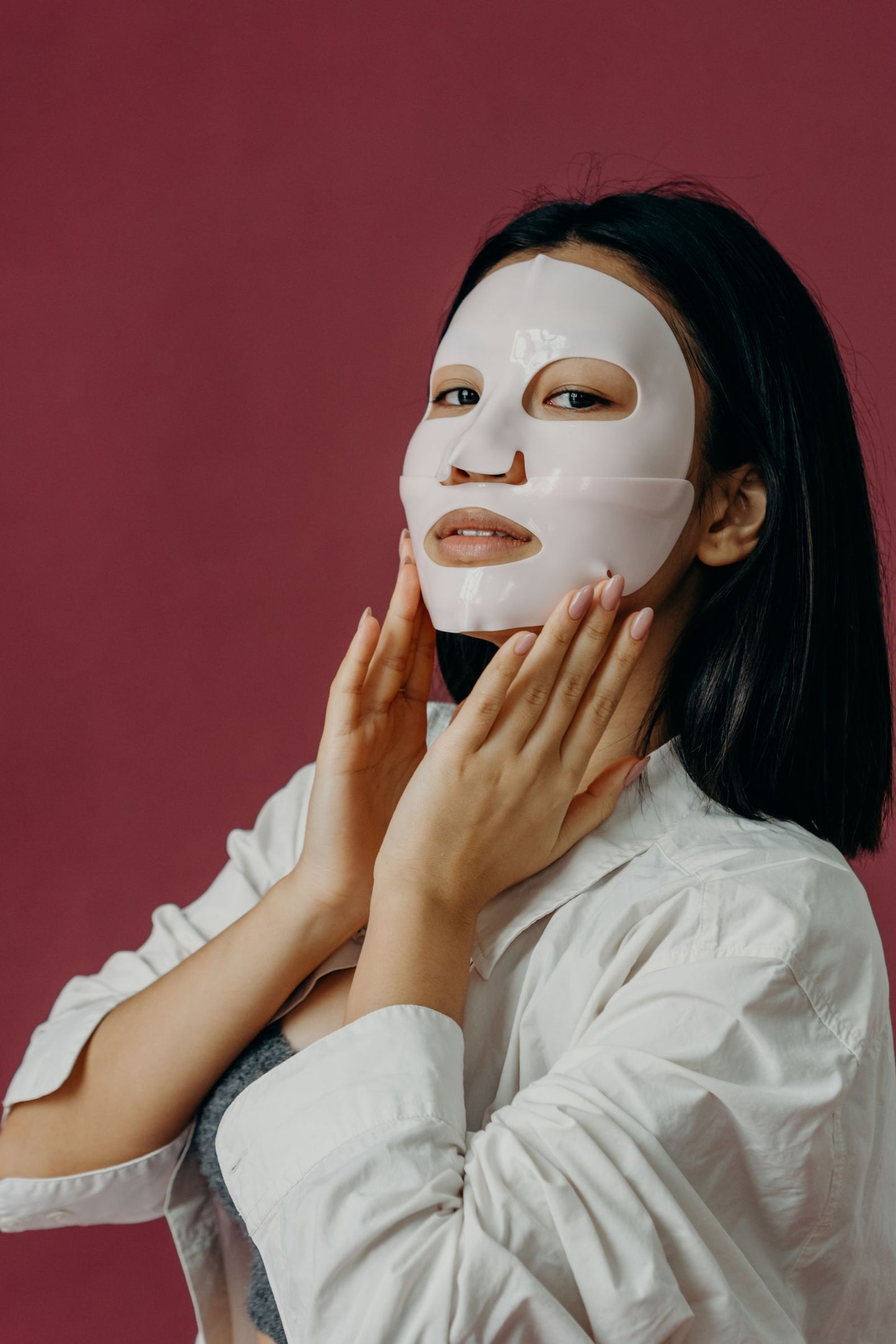 The contoured hydrogel masque in place